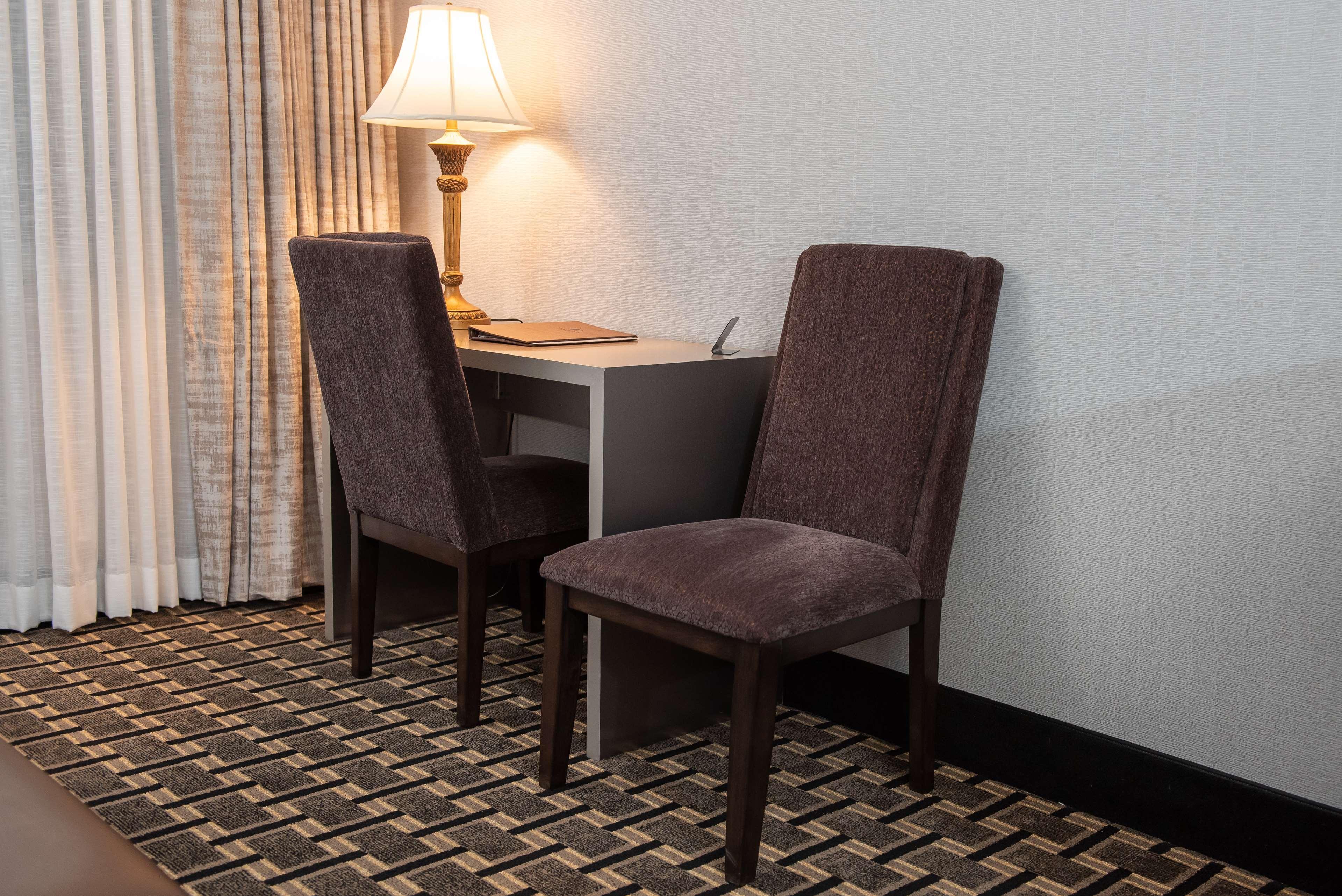 Inn At The Colonnade Baltimore - A Doubletree By Hilton Hotel Exterior photo