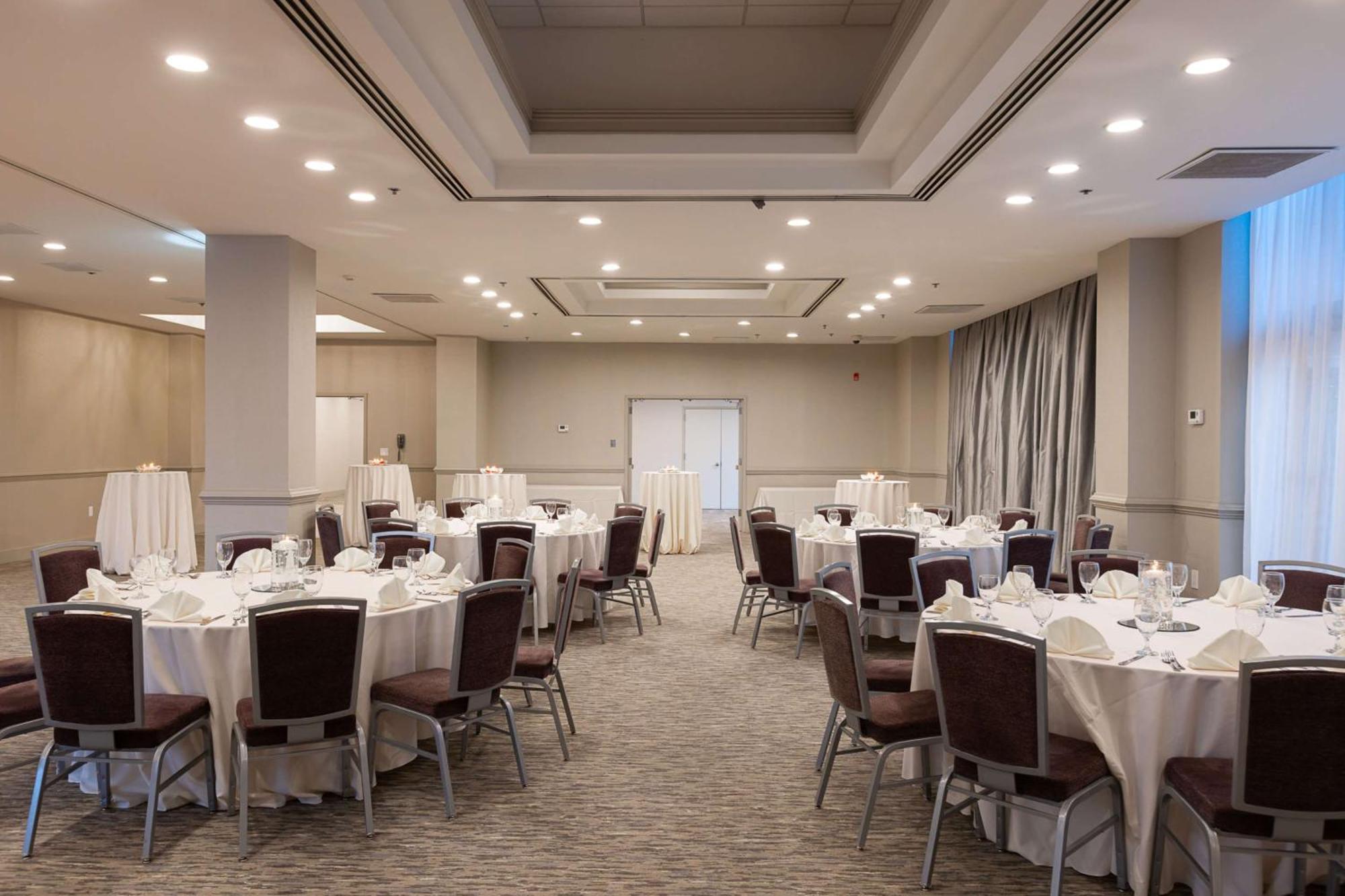 Inn At The Colonnade Baltimore - A Doubletree By Hilton Hotel Exterior photo