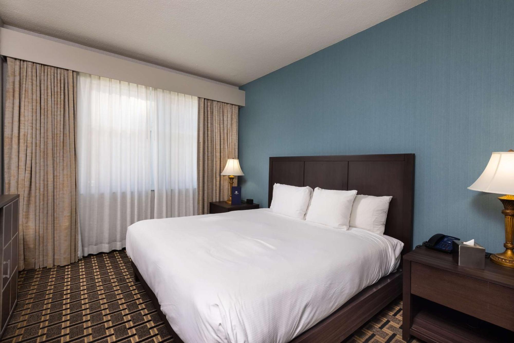 Inn At The Colonnade Baltimore - A Doubletree By Hilton Hotel Exterior photo